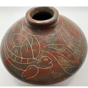 Folk Art‎ Sea Turtle Etched Pottery Vase